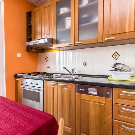 Apartment Sparadici 10015b *