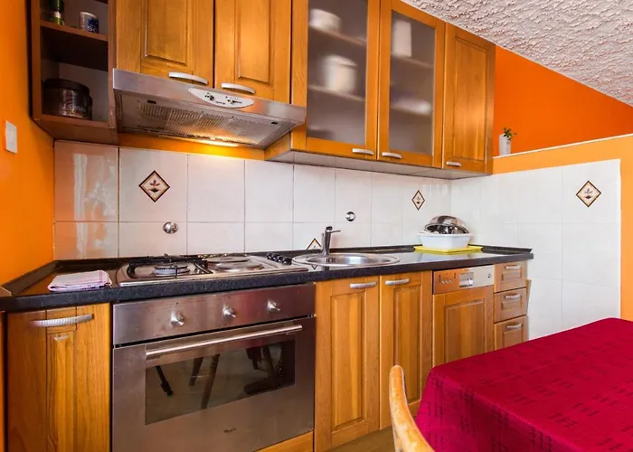 Sparadici 10015b Apartman